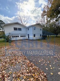 Building Photo - Charming two story home with garage and la...