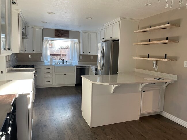 Building Photo - 2971 Bonnie Ln