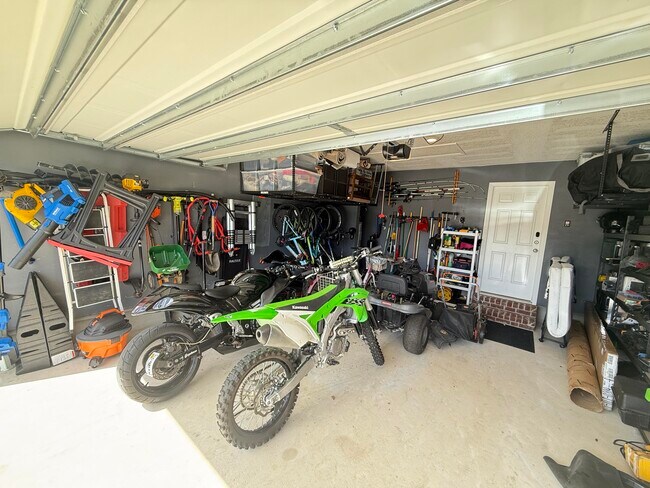 Building Photo - 8616 Tarsus Dr