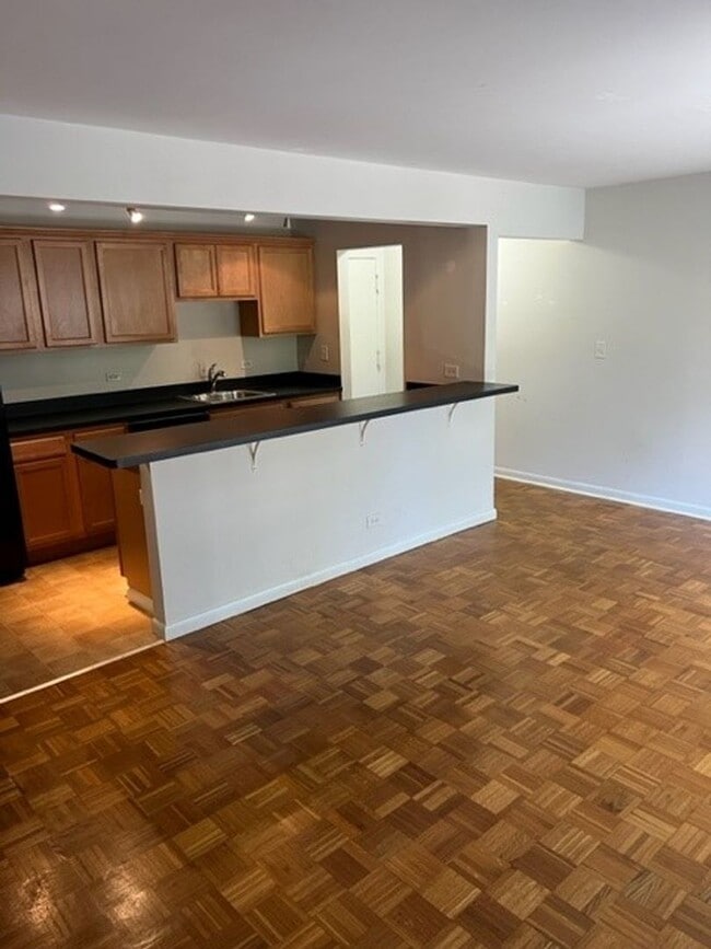 Building Photo - 1 BR, 1 Bath apartment.
