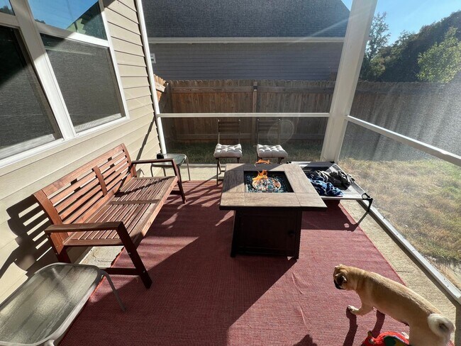 Building Photo - 3 Bedroom Single Family Home in Whitsett