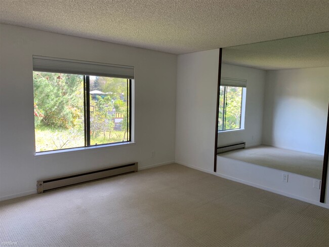 Building Photo - 2 br, 2 bath Condo - 555 Palm Avenue 206