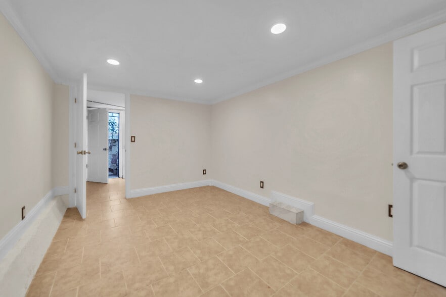 Bonus room 2 - 80 Corona St