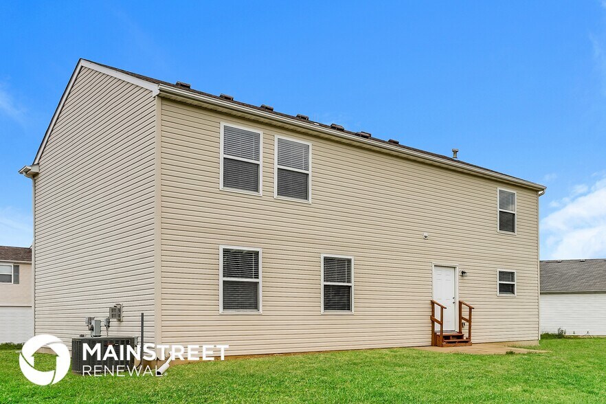 Building Photo - 30 Willow Springs Dr