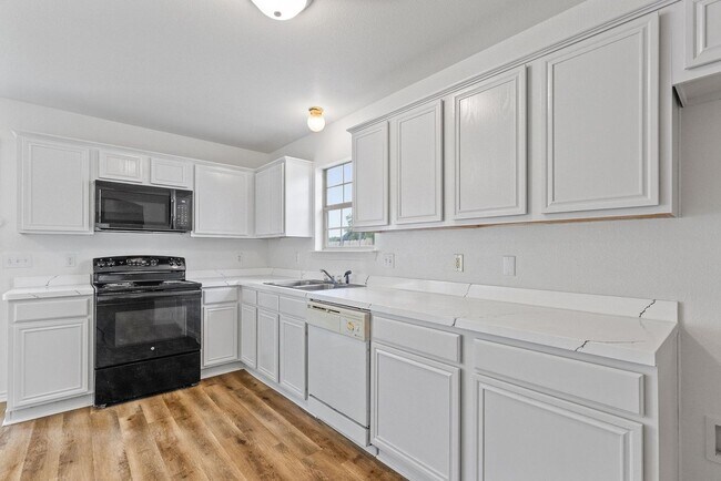 Building Photo - 1412 Hemphill St