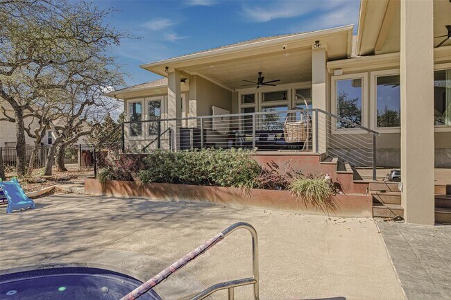 Building Photo - 654 Linden Lp