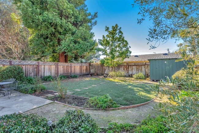 Building Photo - 2668 Quartz St