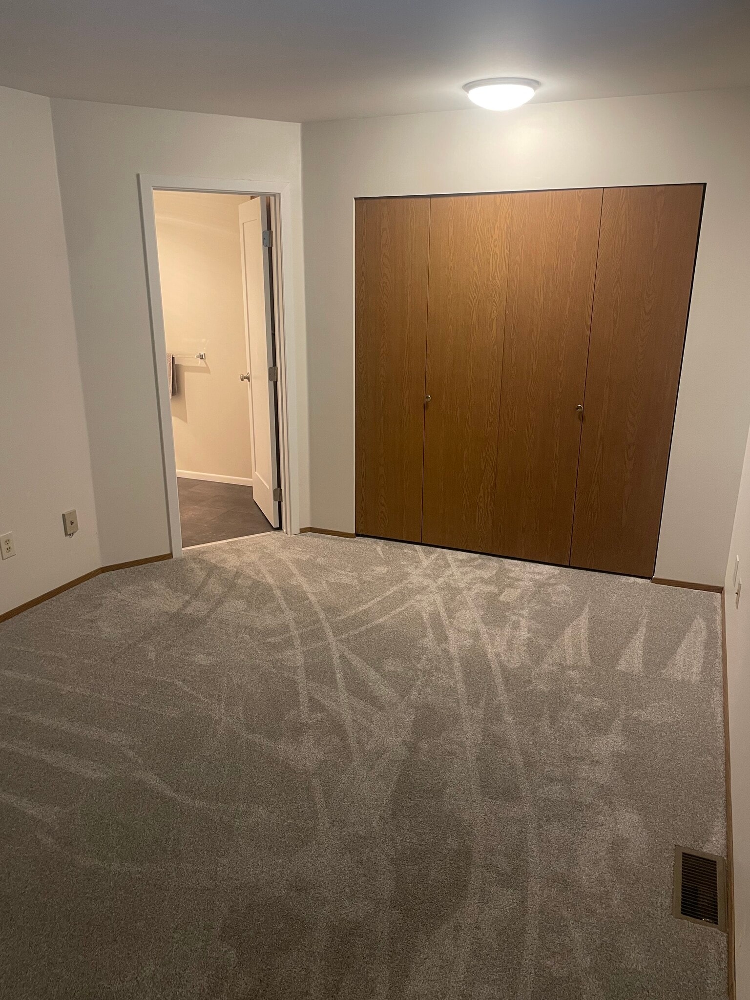 Bedroom 2 - 9741 Woodlawn Ave N