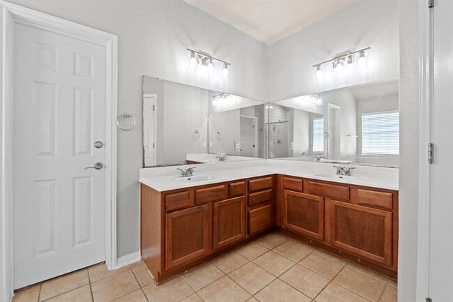 Building Photo - 7113 Cromarty Ln