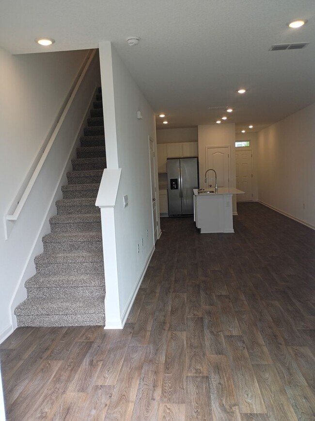 Building Photo - 5659 Ansley St
