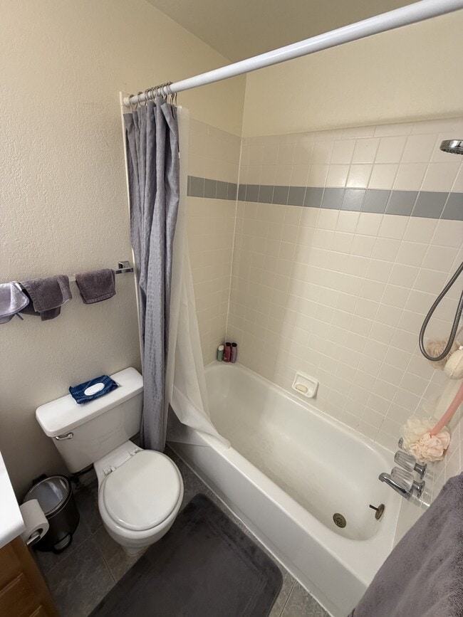 Building Photo - 4268 Stoneridge Dr