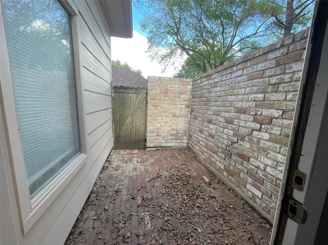 Building Photo - 6518 Tico Dr