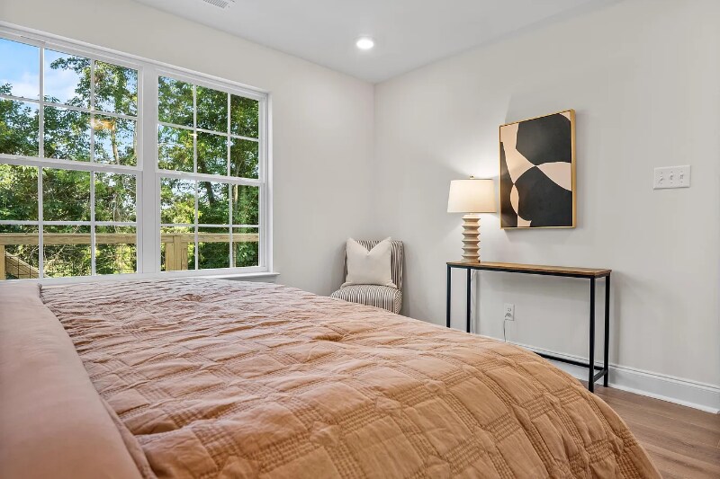 Building Photo - 812 Aubrey Ave