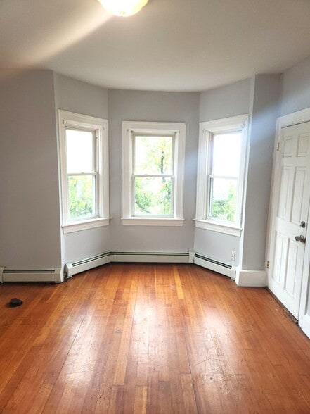 Building Photo - 90 Penn St