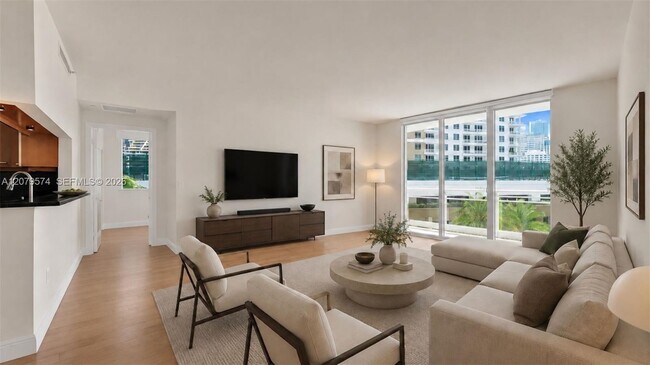 Building Photo - 901 Brickell Key Blvd