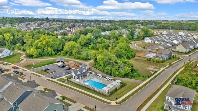 Building Photo - 613 Conifer Dr