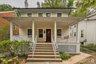 Building Photo - Classic Chevy Chase Charm in NW DC Availab...