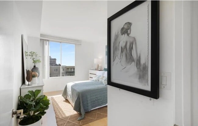 Building Photo - 2-Bedroom, 2-Bathroom Home in Prime Long B...