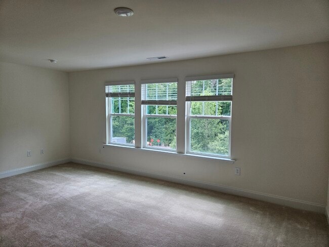Building Photo - 112 Lavender Ln