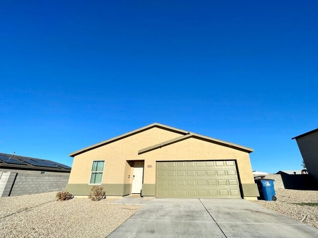 Building Photo - New 4 Bedroom Home in Bullhead City! AVAILABLE FURNISHED OR UNFURNISHED!