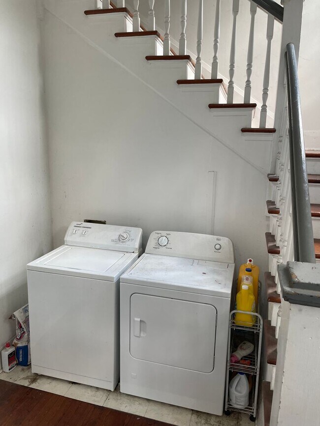 Building Photo - 1929 S Carrollton Ave