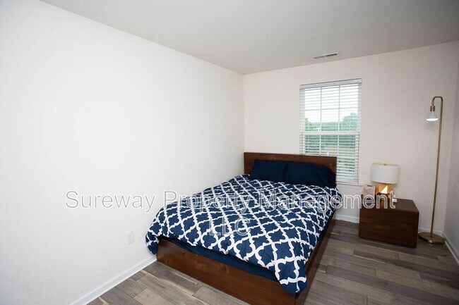 Building Photo - 172 Fela Dr