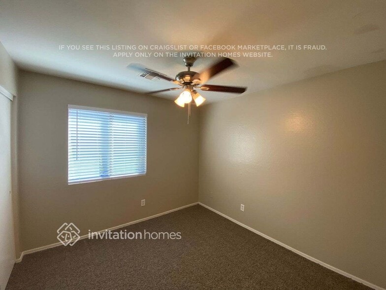Building Photo - 8452 W Forest Grove Ave