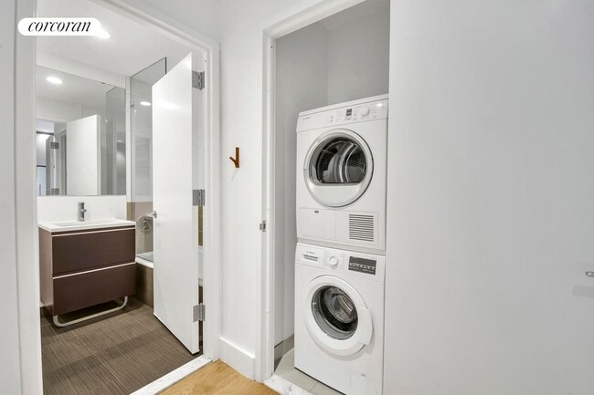 Building Photo - 2-26-26 50th Ave