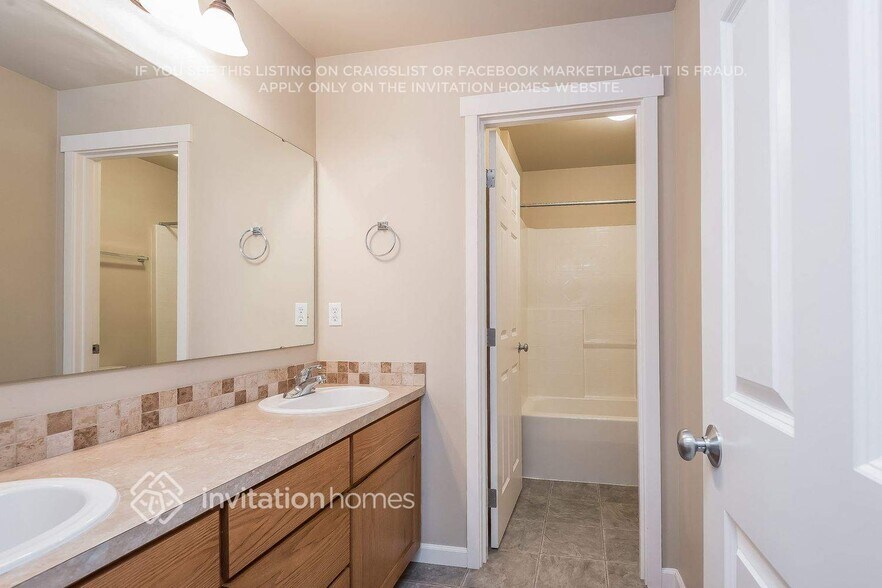 Building Photo - 18013 97th Ave Ct E