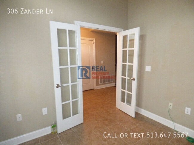 Building Photo - 306 Zander Ln