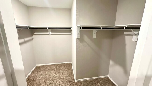 Building Photo - 236 Rustic Ridge Cir