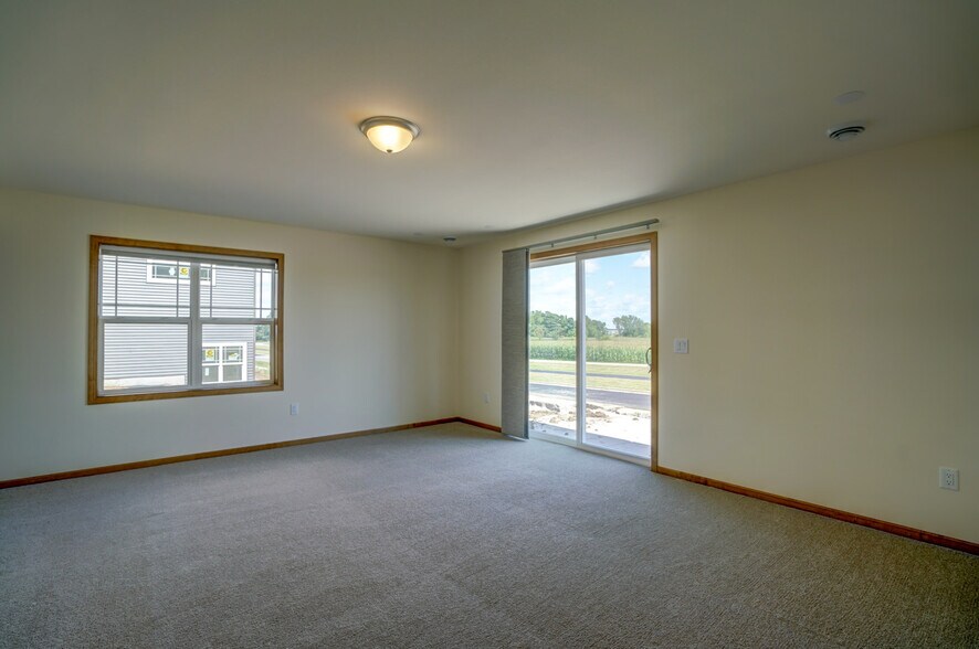 Building Photo - 400 Odyssey Ct
