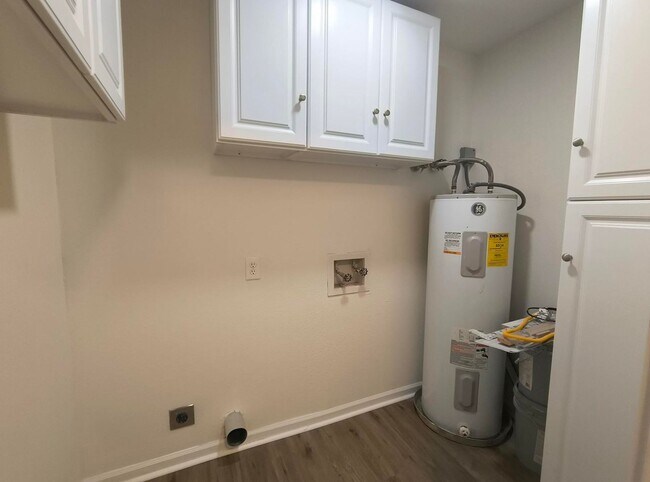 Building Photo - Cozy 3 bedroom, 1 bath home in Westland COMING SOON!