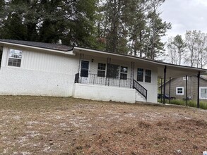 Building Photo - 1165 Lakeshore Dr