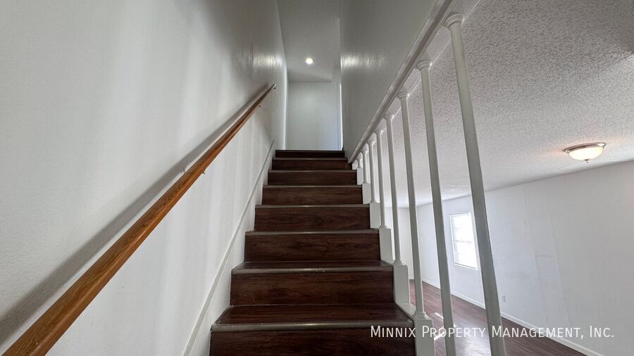 Building Photo - 1708 Yonkers