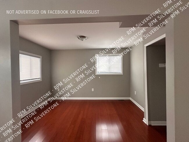 Building Photo - 3113 Emmons Ave