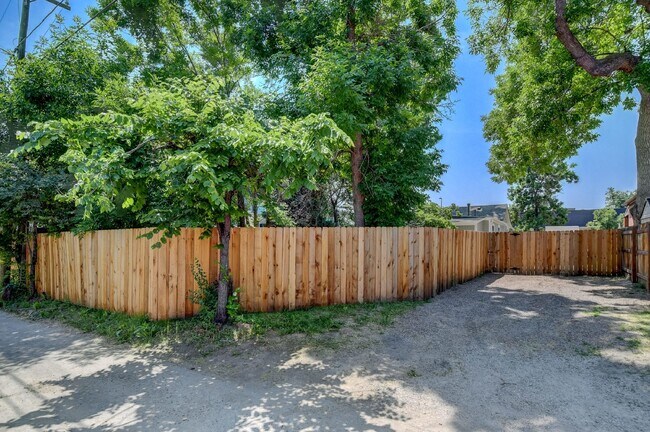Building Photo - New Sunnyside House, Full Remodel, 2Bed/2Bath
