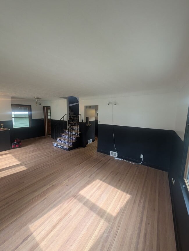 Building Photo - Charming Garden Oasis in West St. Paul – Fire Pit, Pond & Prime Location!