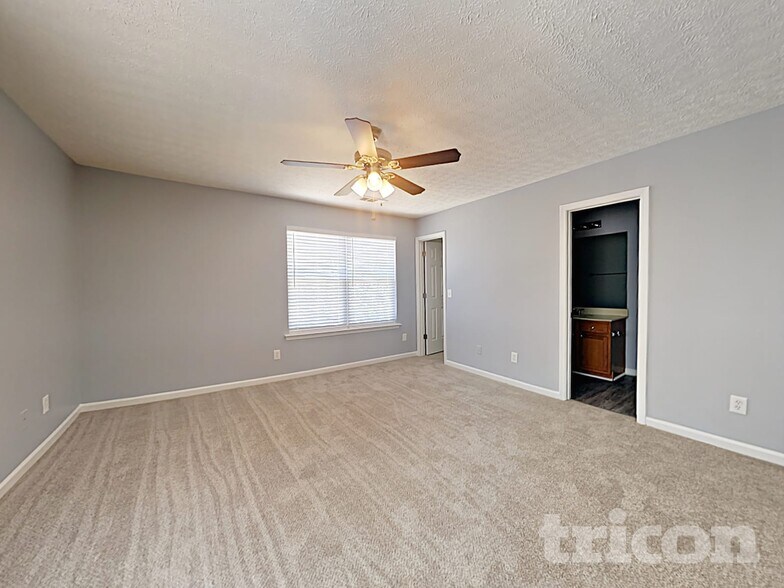 Building Photo - 202 Silver Ridge Dr