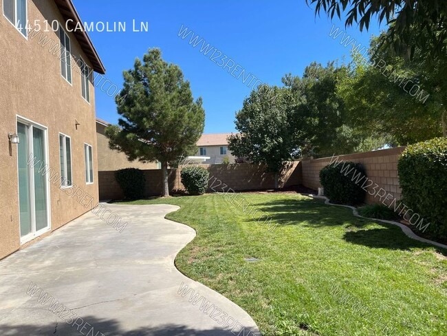 Building Photo - 44510 Camolin Ln