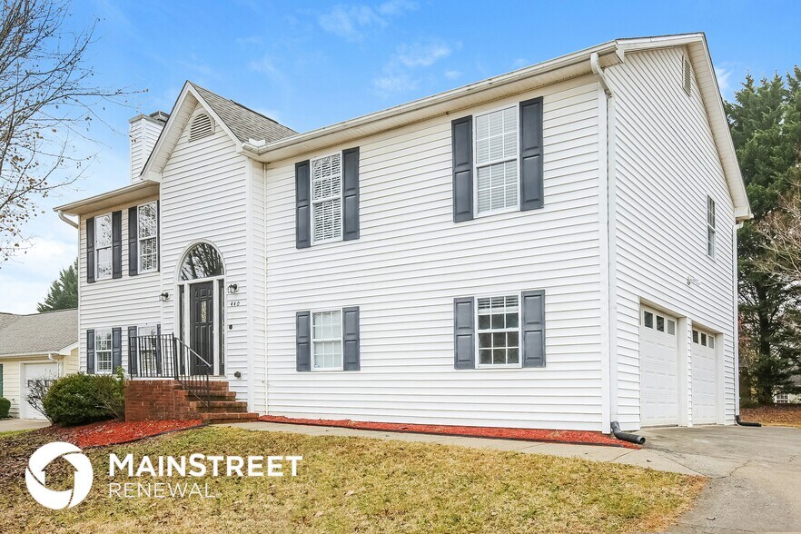 Building Photo - 440 Corbin St