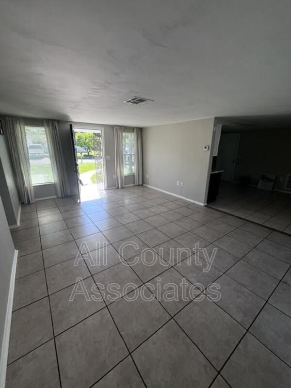 Building Photo - 11115 Yellowwood Ln