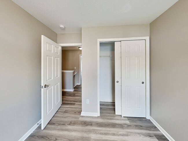 Building Photo - 4037 Little Bighorn Dr