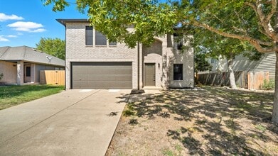Building Photo - 1073 Stone Hollow