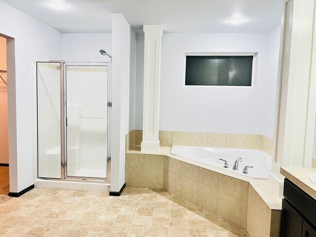 Building Photo - 5815 148th Pl NE