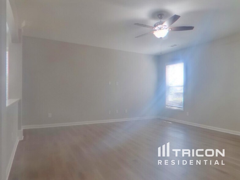 Building Photo - 154 Greenbank Dr