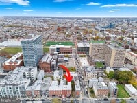 Building Photo - 1305 N 15th St