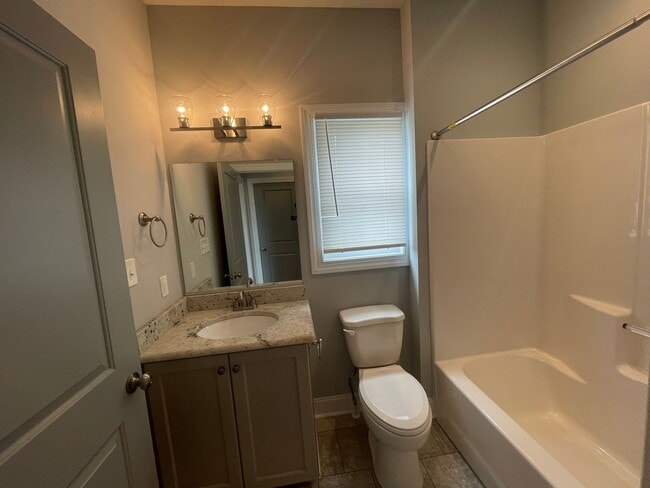 Building Photo - Nice, Newer Duplex Townhouse