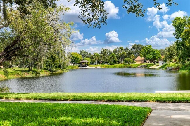 Building Photo - 3638 Glen Oaks Manor Dr