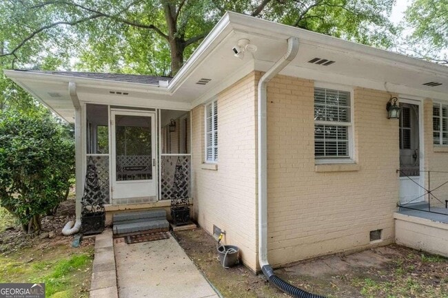 Building Photo - 1401 Briarwood Rd NE